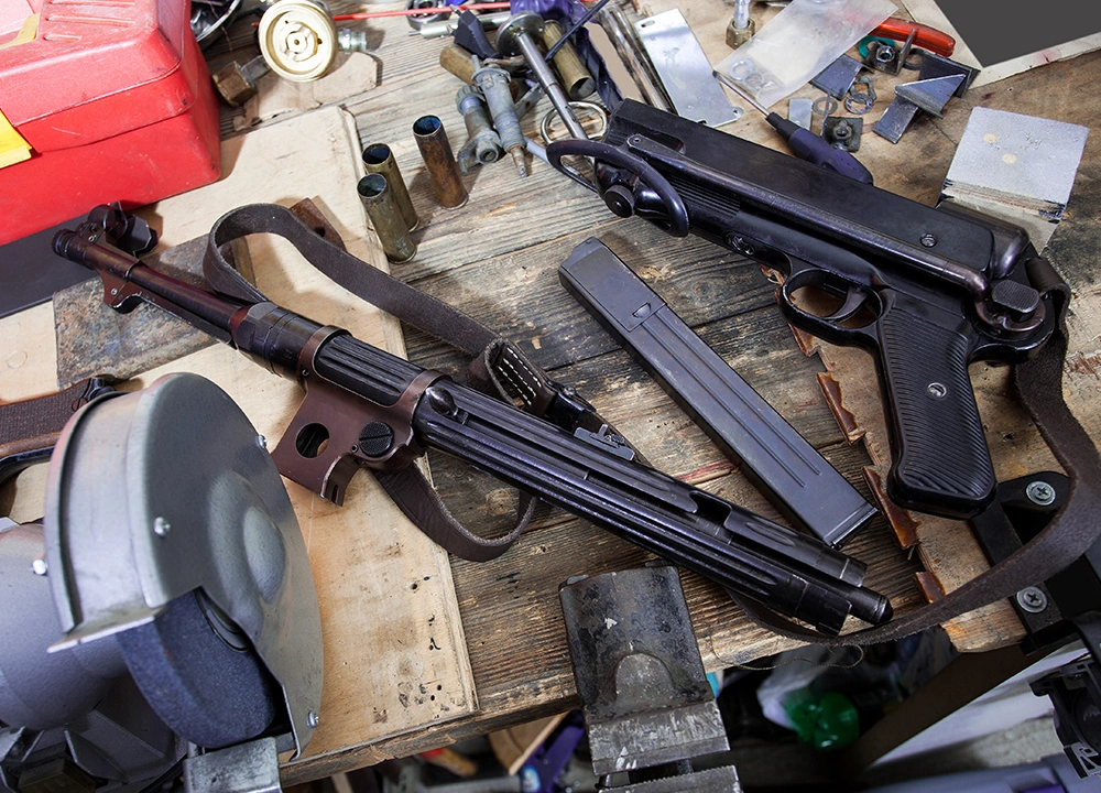 Pawn Shop and Gunsmith modrn